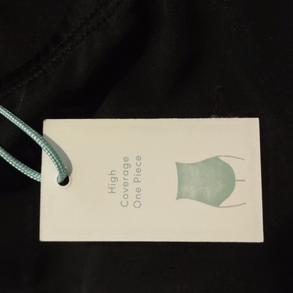 New Classic Style One Piece Size S - Picture 10 of 11